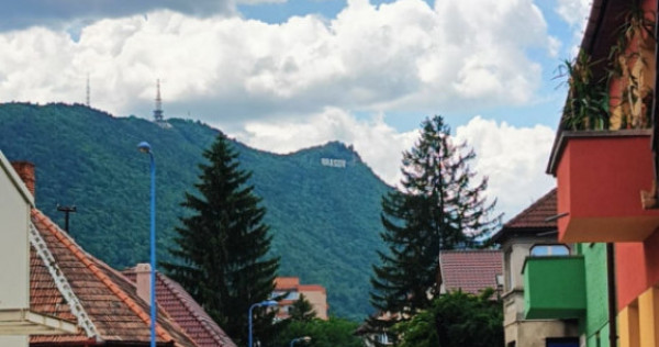 Casa cu curte si gradina in Centrul Civic Mall AFI