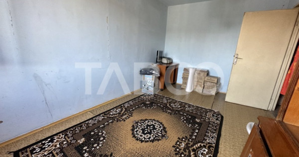 Apartament de vanzare 3 camere 75 mp utili zona Negoiu Faga