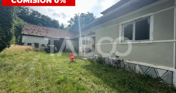 Casa 3 camere 5335 teren liber garaj si anexe in Sinca Vech