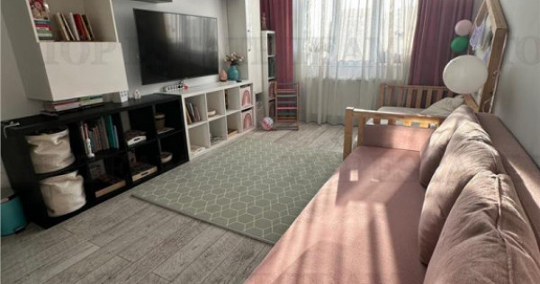 Apartament cu 2 camere, loc de parcare si boxa, mobilat/util