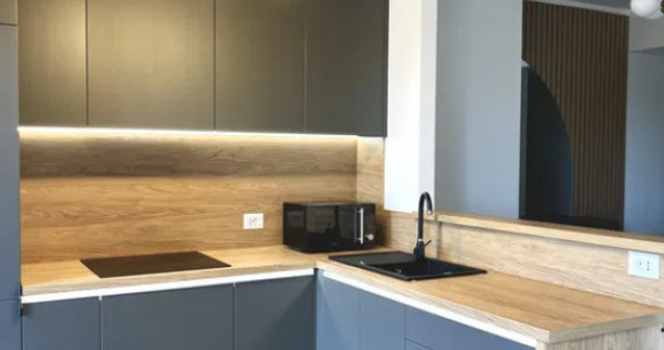 Apartament de Lux cu 2 camere decomandate Zona George Enescu-Bloc Nou