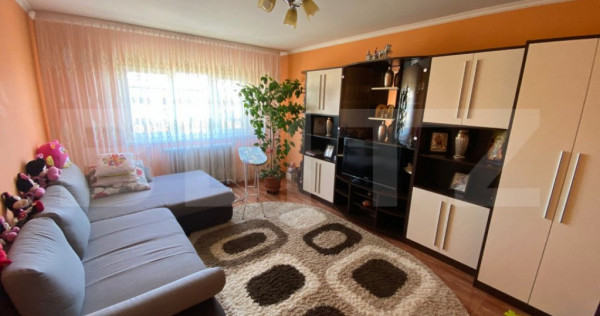 Apartament 3 camere, decomandat, zona Ampoi 3