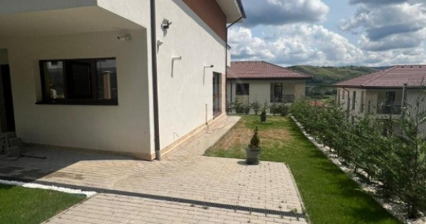 Duplex zona Cetatea Fetei