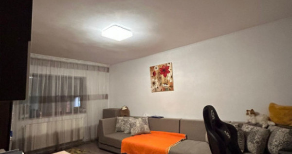 Apartament Decomandat de 4 Camere, 80mp, Parter, cu Balcon S