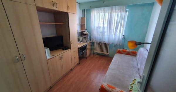 Apartament 3 camere decomandat MANASTUR