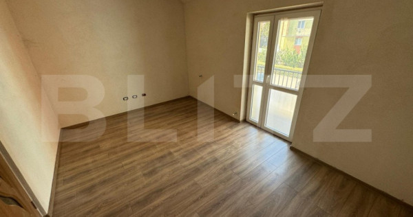 Apartament 3 camere, 80 mp, curte de 145 mp si garaj, Micro