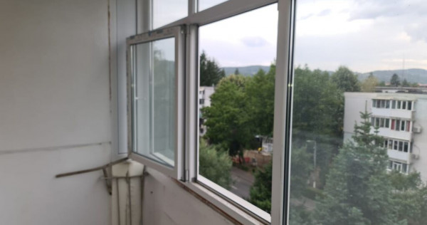 Apartament cu 2 camere de vânzare în Câmpina