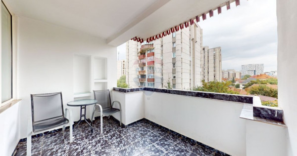 Inchiriez apartament de 3 camere in Centrul Civic cu vede...