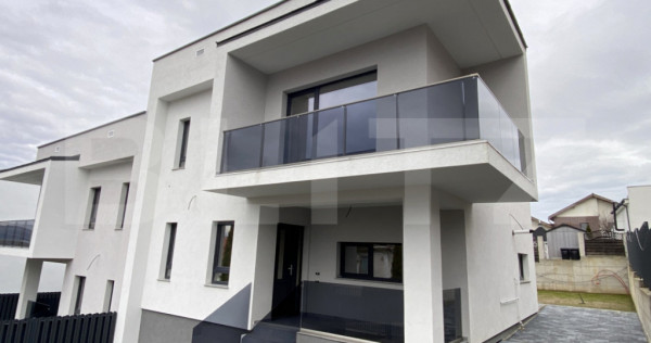 Casă tip duplex, design contemporan, ansamblu privat, zona