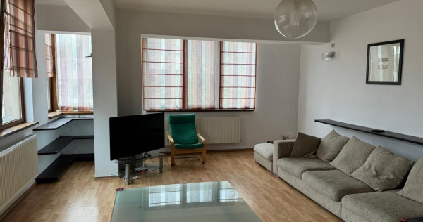 Apartament 3 camere de vânzare, parcare subterană+boxă...