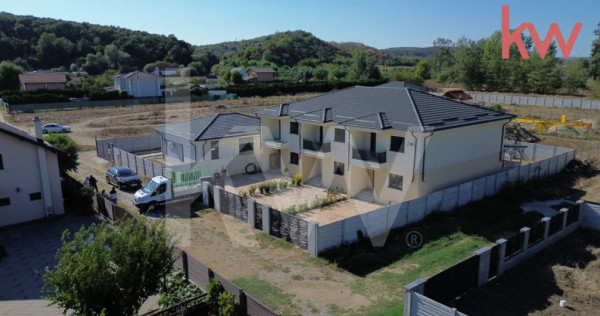 CASA noua, 3 camere, eficienta, zona deosebita