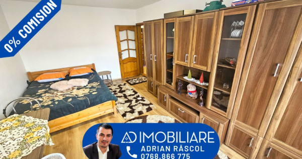 Apartament 2 camere, strada 23 August, etaj 3