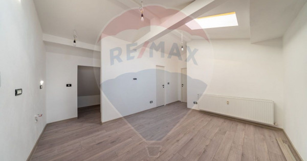 Apartament cu 2 camere vanzare + loc privat de parcare co...