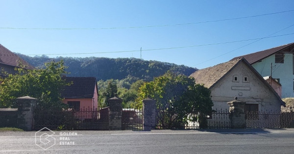 Casa cu 3 corpuri de cladire, localitatea Lipova