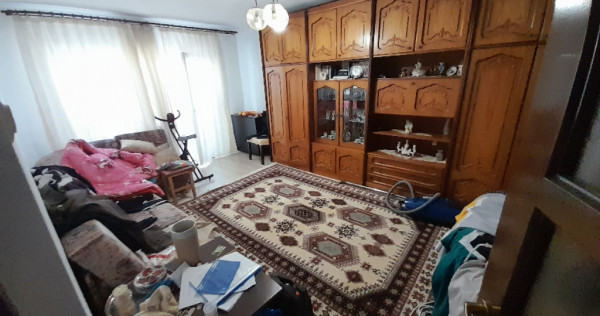 Apartament 3 camere zona Ștefan cel Mare