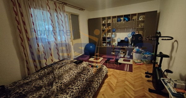 Apartament 4 camere decomandat 81 MP ETAJ 1 - Tătărași