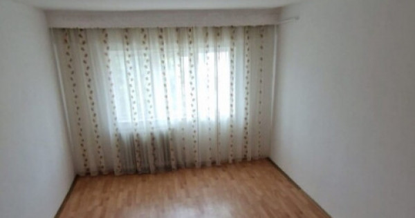 De vânzare apartament cu 2 camere decomandat, zona Parcul C