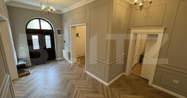 Casă tip conac S + P + E de 365 mpu, pe un teren de 1.143mp