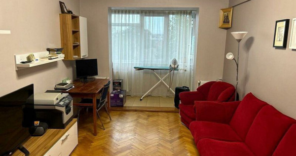 Apartament cu 3 camere - Piata Centrala