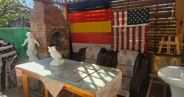 Casă cochetă 50 mp utili + terasa - zona centrala - Gr?...