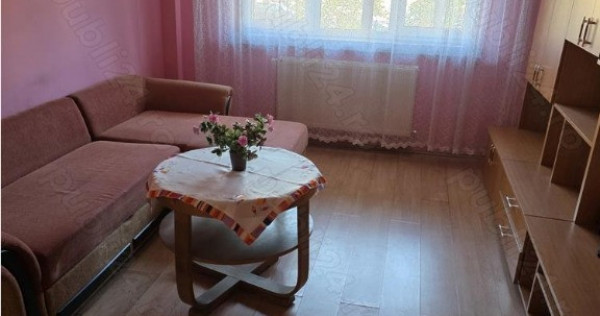 Apartament cu 3 camere, 2 bai, decomandat - zona Racadau