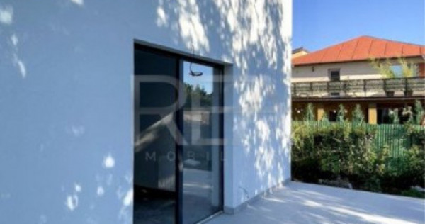 Vila Tip Duplex 3 Camere+ Curte Prelungirea Ghencea