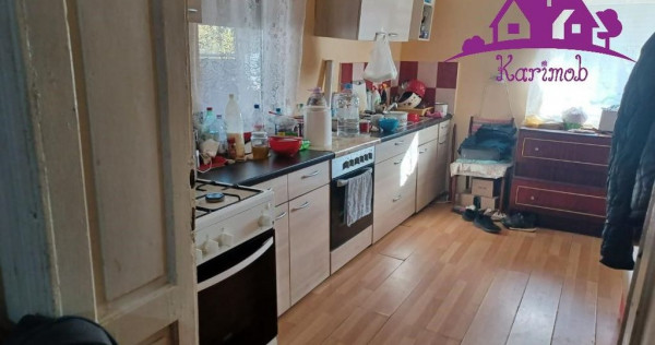 Casa la curte comuna in localitatea Nojorid