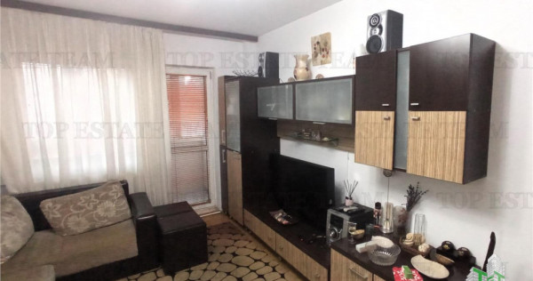 Apartament 3 camere de , zona Stefan cel Mare