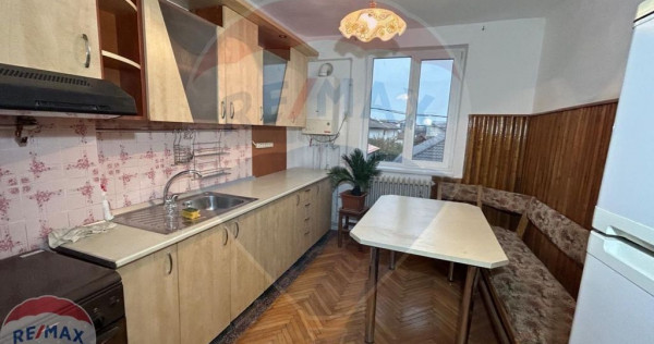 Ocazie! Apartament cu 3 camere Et 1 de vânzare în zona ...