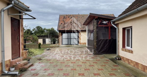 Casa renovata Berecuta comuna Birda asfalt