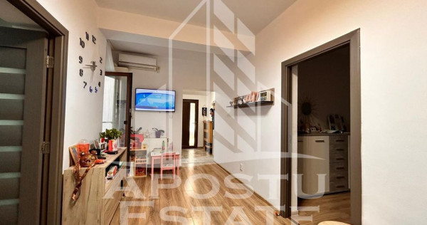 Apartament 3 camere, complet renovat la curte comuna in z...