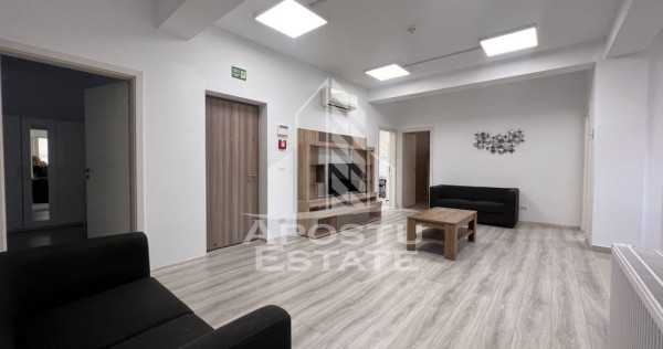 Apartament cu 5 camere, loc de parcare , zona Complexul S...