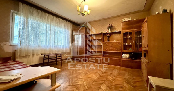 Apartament 3 camere, 2 bai, centrala proprie, zona Girocului