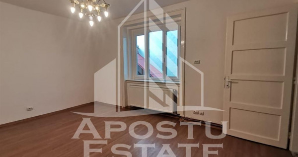 Apartament 2 camere, etaj intermediar, centrala proprie P...