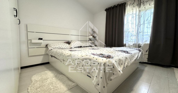 Apartament cu 3 camere, decomandat, centrala proprie, zon...