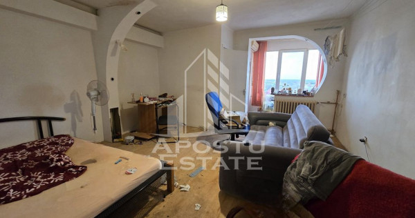 Apartament cu o camera ideal pentru investitie, zona Circ...