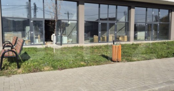 Spatiu comercial de inchiriat in Livezeni- centru