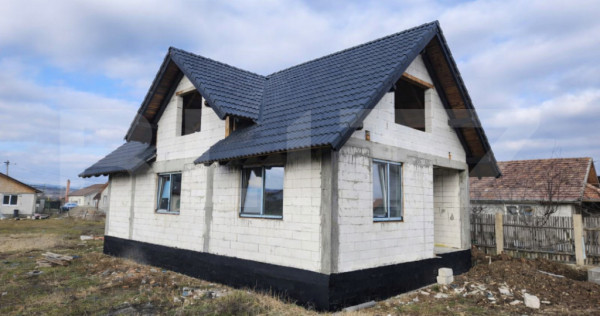 Casa individuala,cu 4 camere, 135 mp utili,Totoi