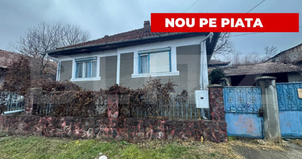 Casă de vânzare 120mp utili cu 3 camere (STREMT), 1 baie,