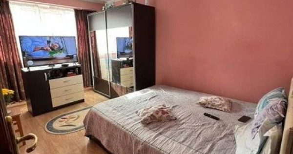 Apartament 3 camere ,Micro 20