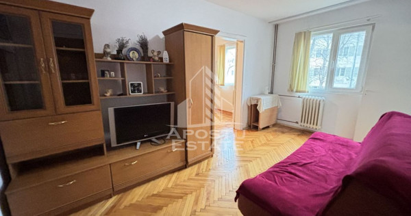 Apartament cu 2 camere, etaj intermediar, zona Sagului