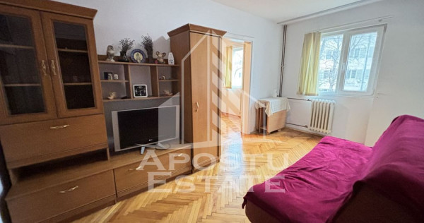 Apartament cu 2 camere, etaj intermediar, zona Sagului