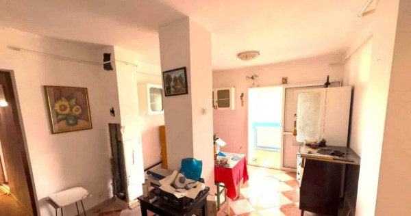 Apartament 3 camere Podgoriilor etajul 2 + GARAJ proprietate