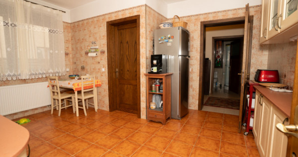 Vila superba de vanzare