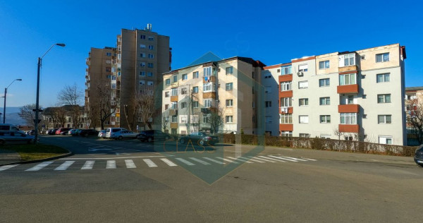 Apartament 2 camere - Etaj 1 - Str.Trandafirilor, Hunedoa...