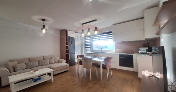 Apartament mare si luxos la prima inchiriere, cu pod