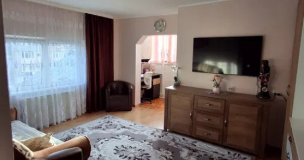 Apartament cu 2 camere Zona Burdujeni - Cuza Voda 2