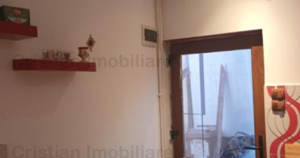 Apartament la curte in imobil P 1 zona Centru Istoric