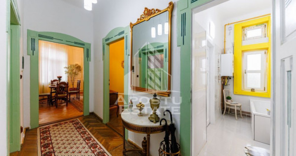 Apartament clasic 3 camere , langa Colegiu Bănățean