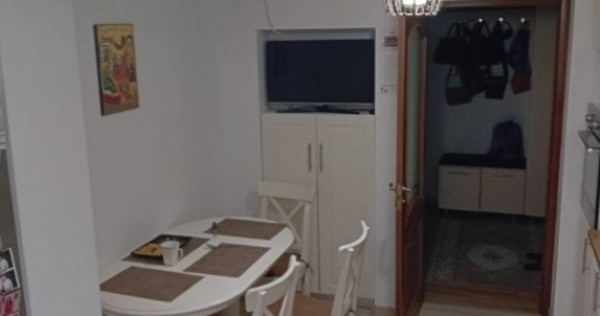 Apartament cu 3 camere decomandate Zona Obcini
